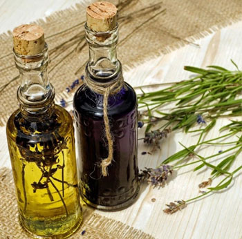 olio essenziale lavanda eritemi